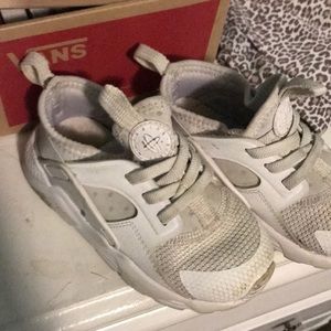 Nike Huraches kids size 8c